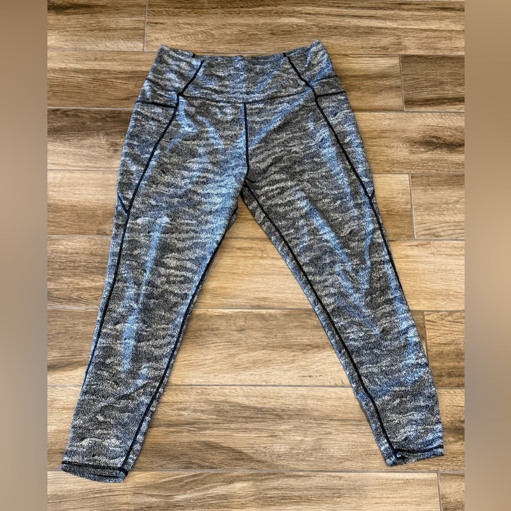 Kinesis leggings size XL